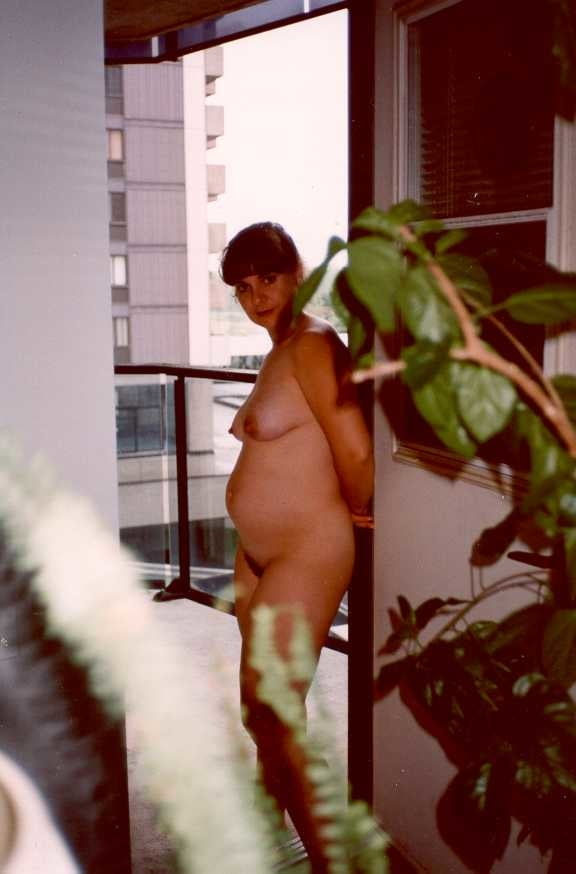 Liz - pregnant 3 to 9 months - 45 Photos 
