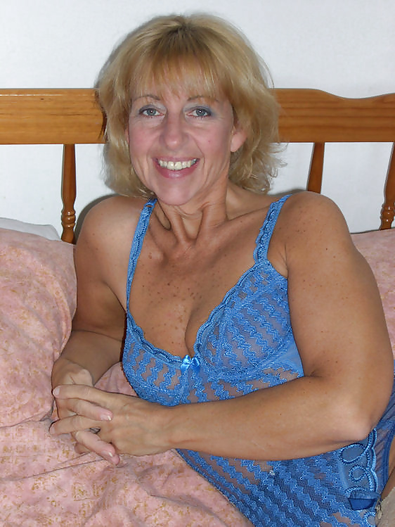 Free Sexy Mature Wife Patricia photos