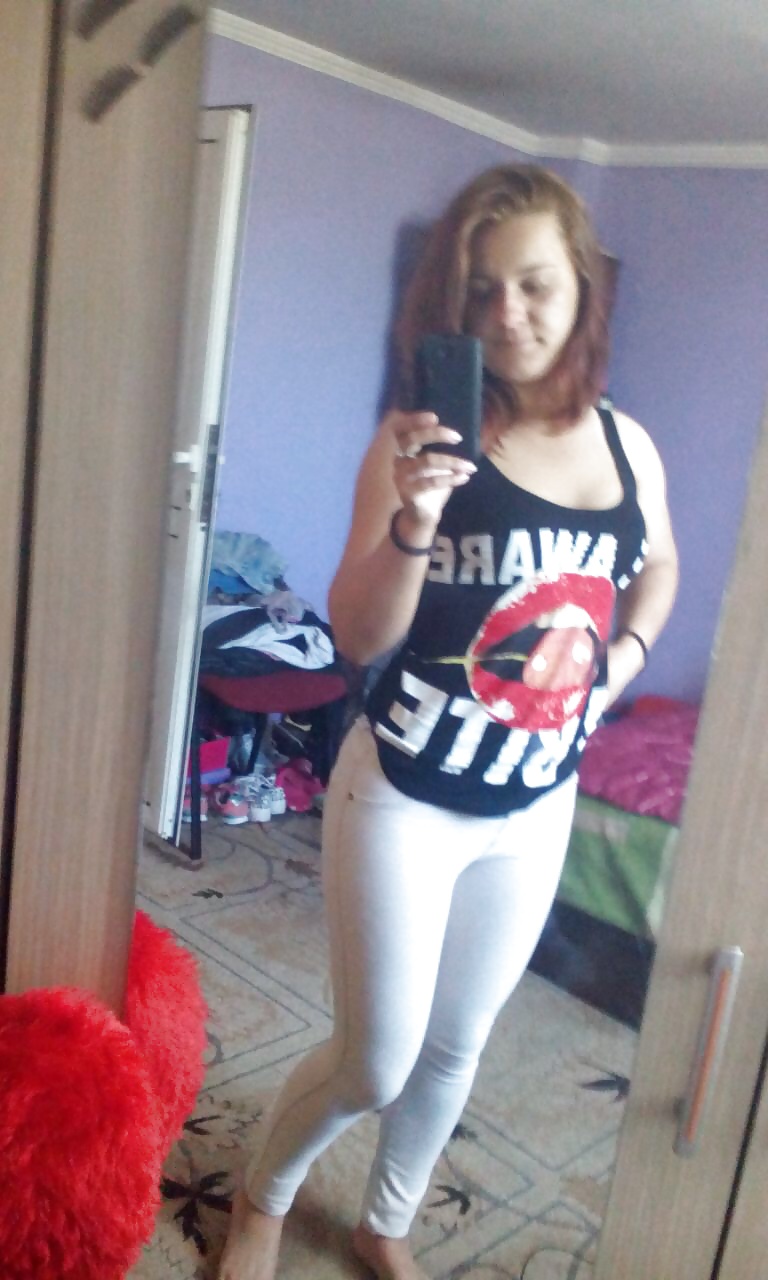 Free 18yo Romanian self pussy, ass and tits pt2 photos