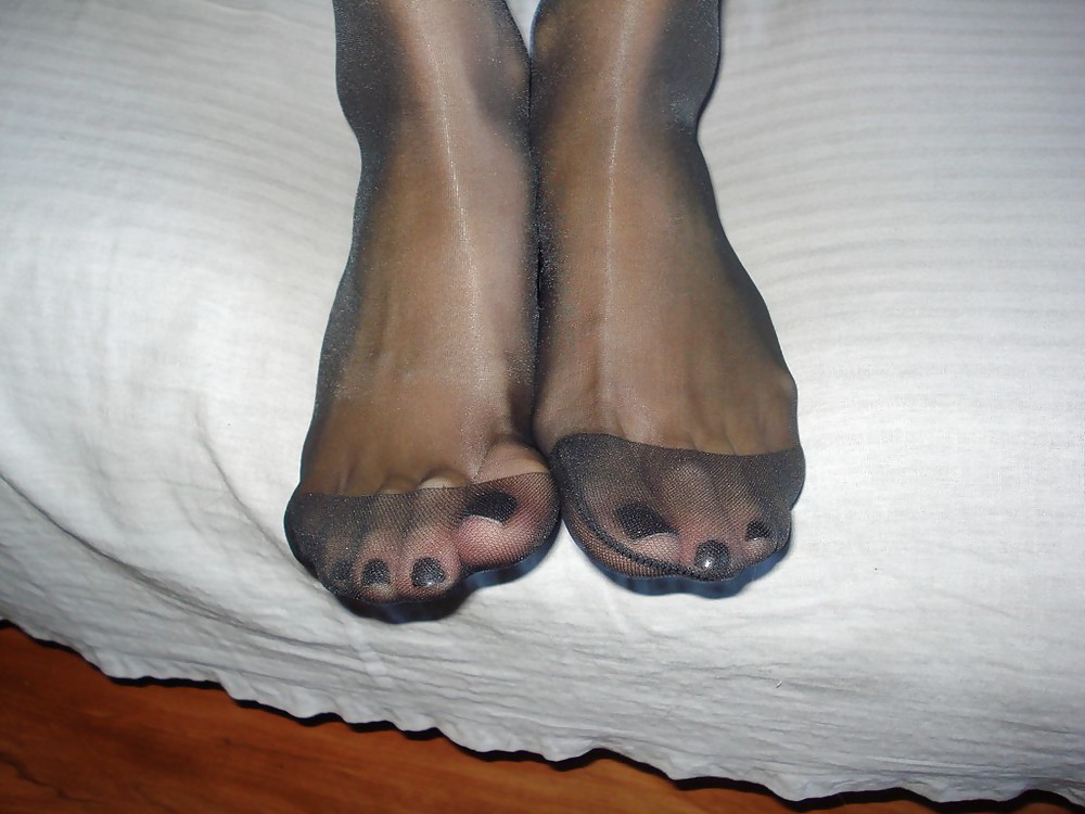 Free Amateur Black Stockings Feet Soles Enjoy :) photos
