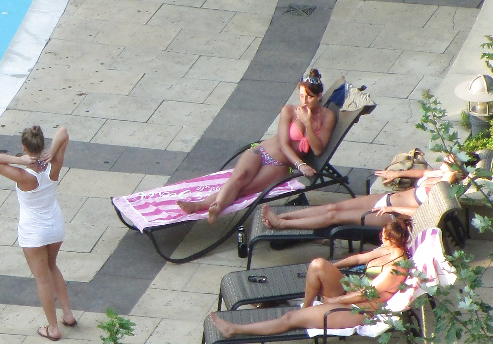 Free BFF's hangin by the Pool - Toronto , Ontario Canada photos