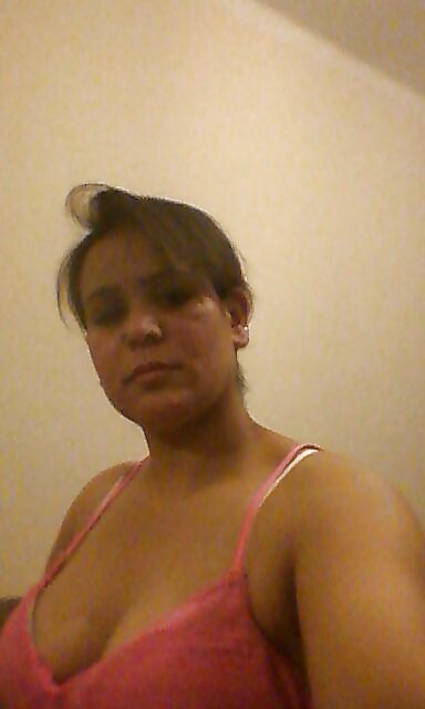 Free Arab Milf photos