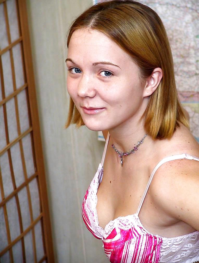 Free WHITE BEAUTY - CHLOE photos