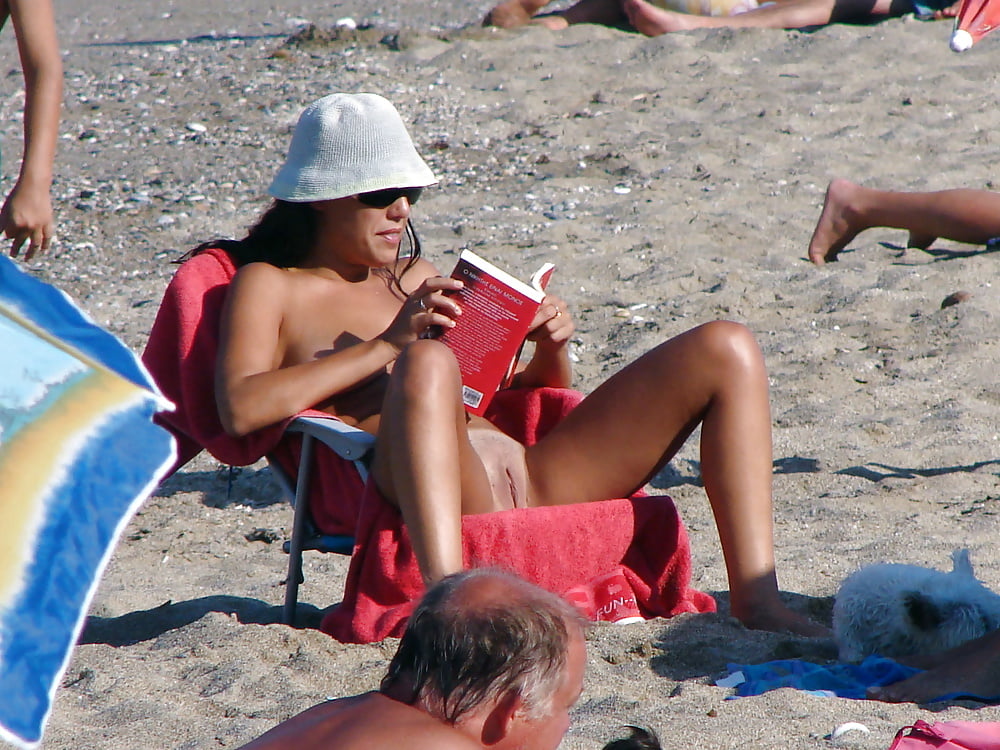 Free beach voyeur pics photos