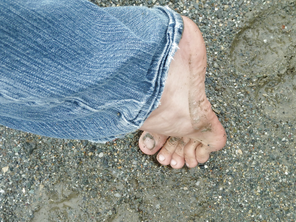 Free dirty feet photos