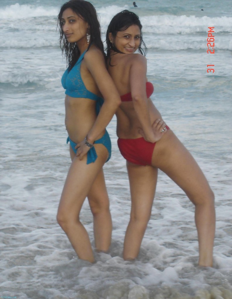 Free rare sweet girls in saree and bikini: Collected from net photos