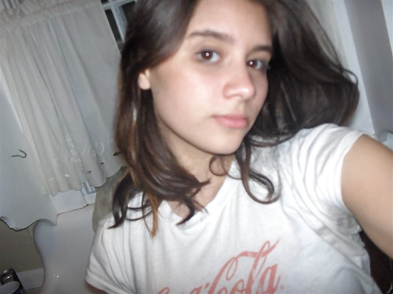 Free Amateur Kelly photos