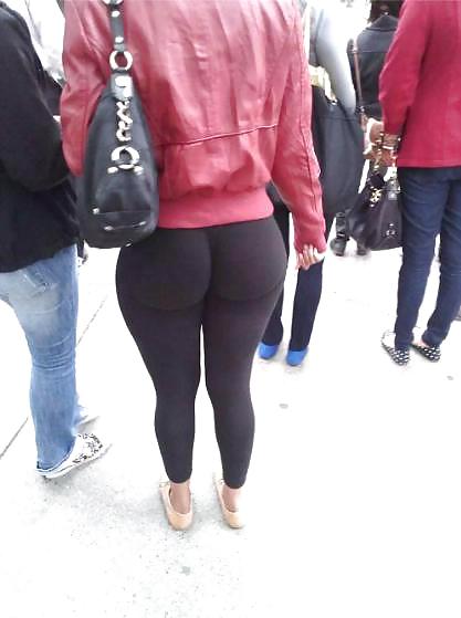 Free perfect asses in leggings photos