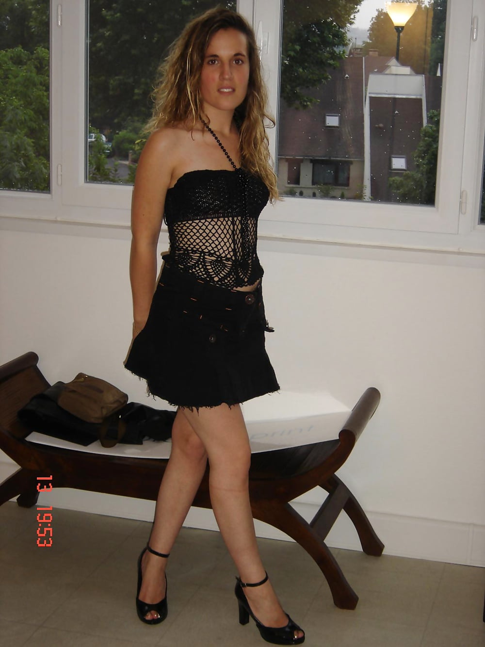 Free amateur brunette milf photos