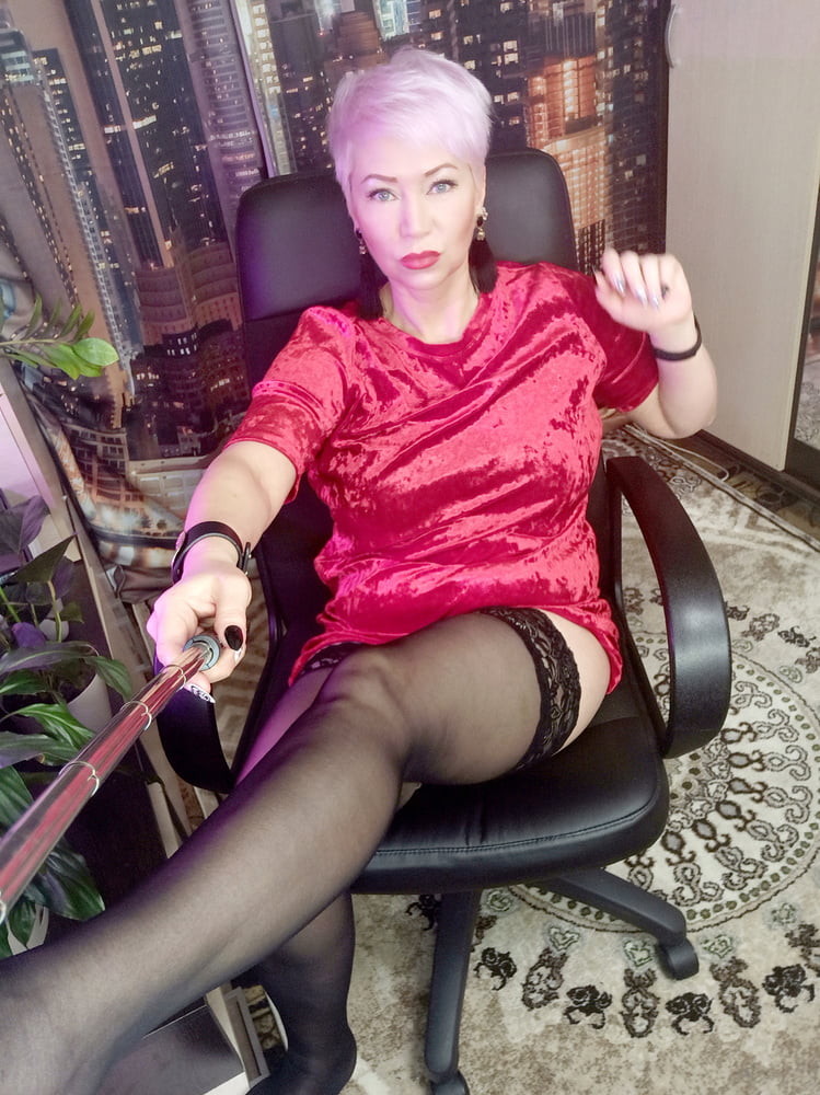 Russian MILF AimeeParadise is a glamorous bitch .!. - 32 Photos 