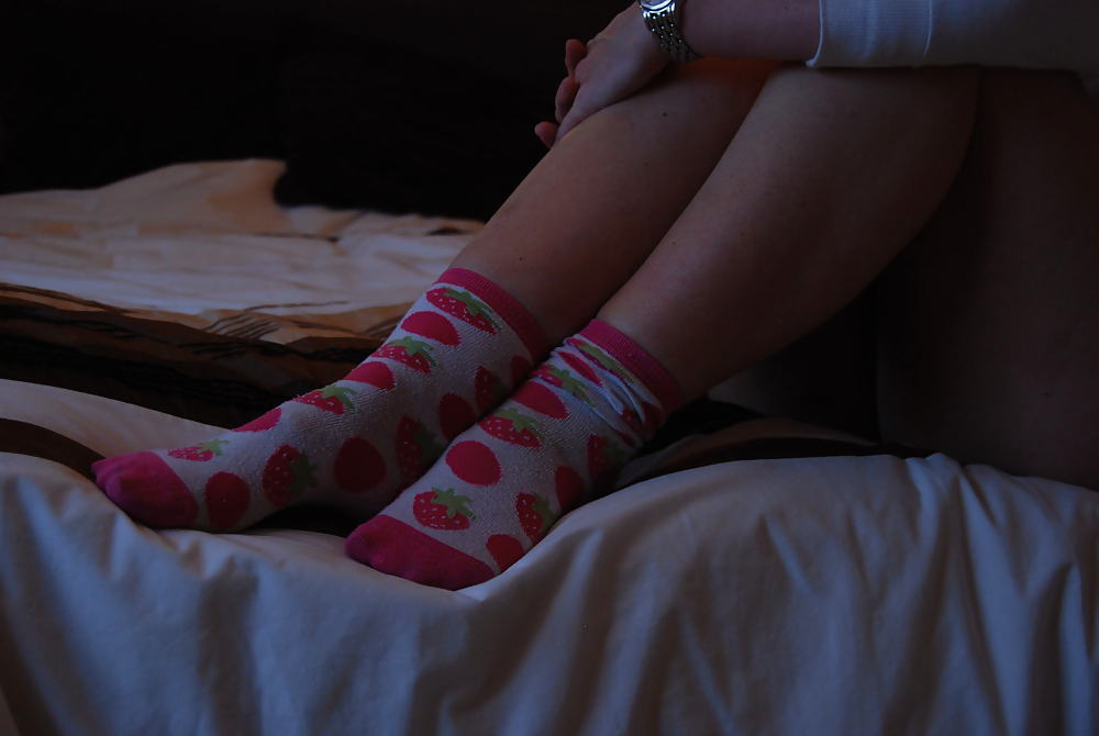 Free sexy feet in cute socks photos