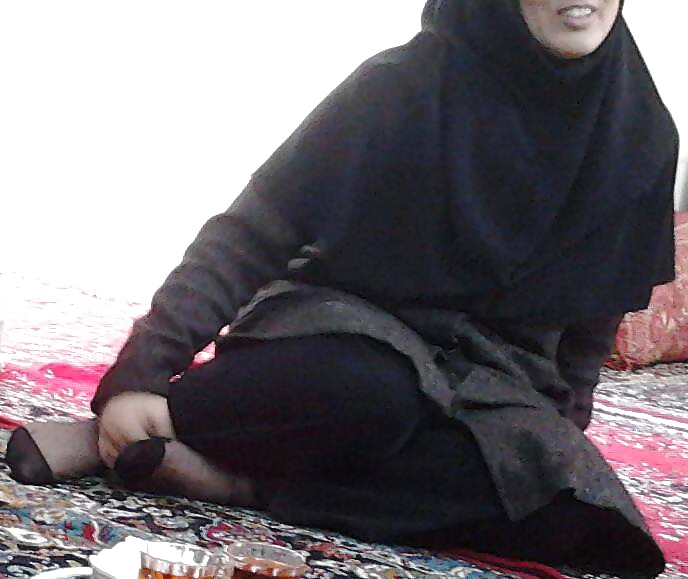 Free Hijab turban nylon feet Iran photos