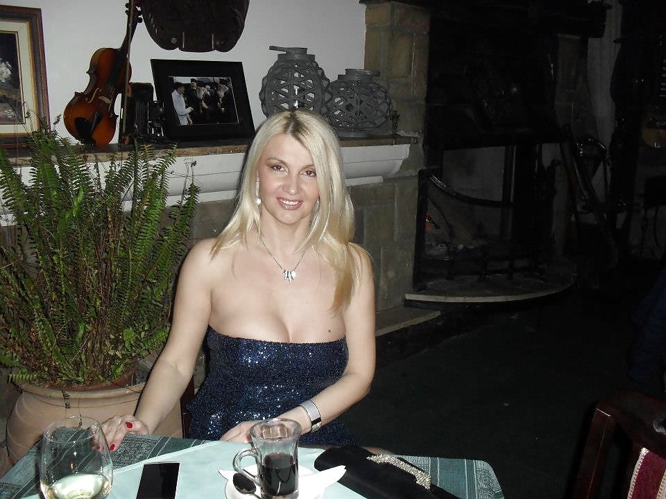 Free Hot facebook MILF photos