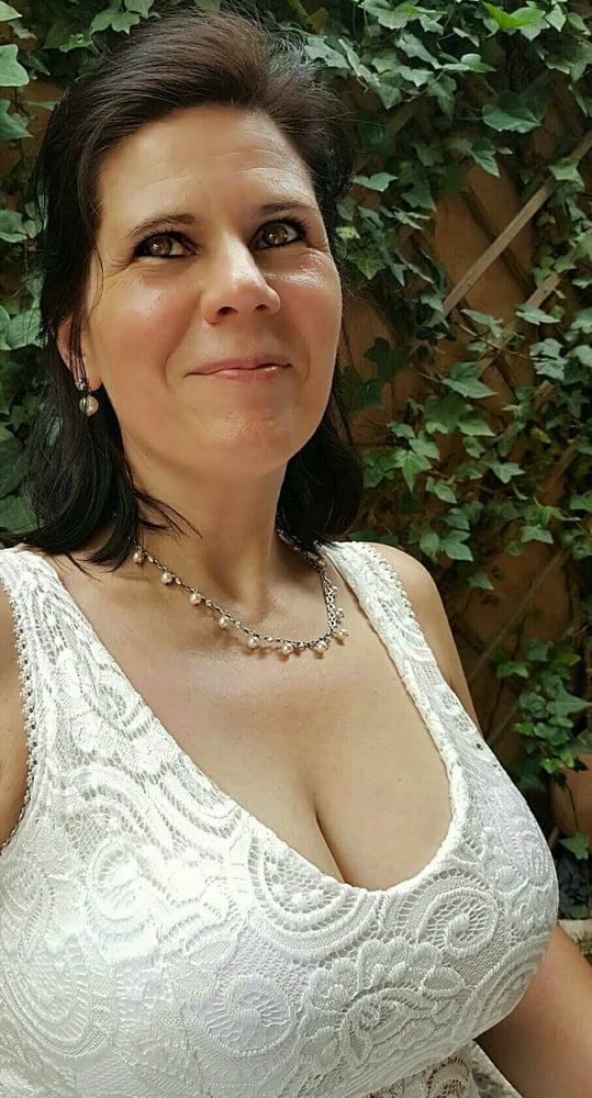 Mature Womens Cleavage.