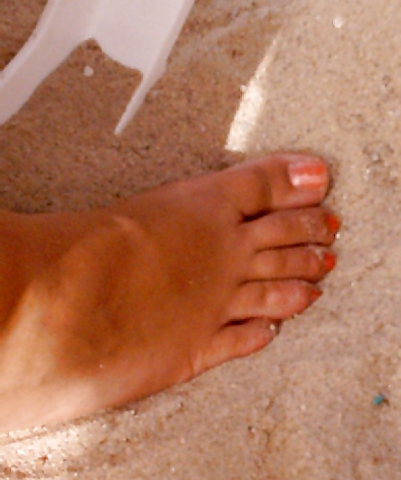 Free wife feet photos