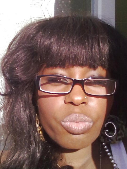 Free Clemence face juice photos