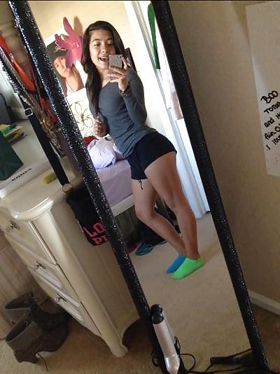 Free Girls in socks turn me on. photos