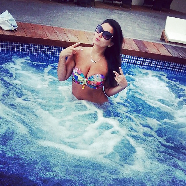 Free Arab beauty 27 - Cum on her photos