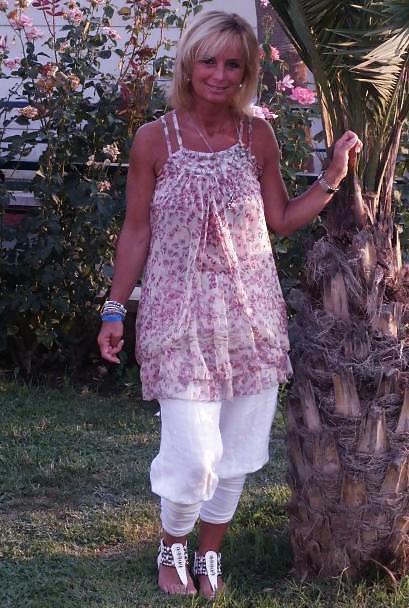 Free Mama Sylvia photos