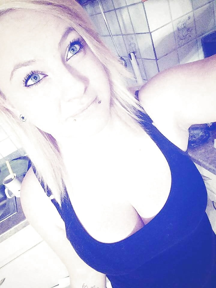 Free Wichsvorlage Angelika H. (Dicke Titten) photos