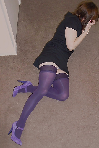 Free Amateurs in purple nylons photos