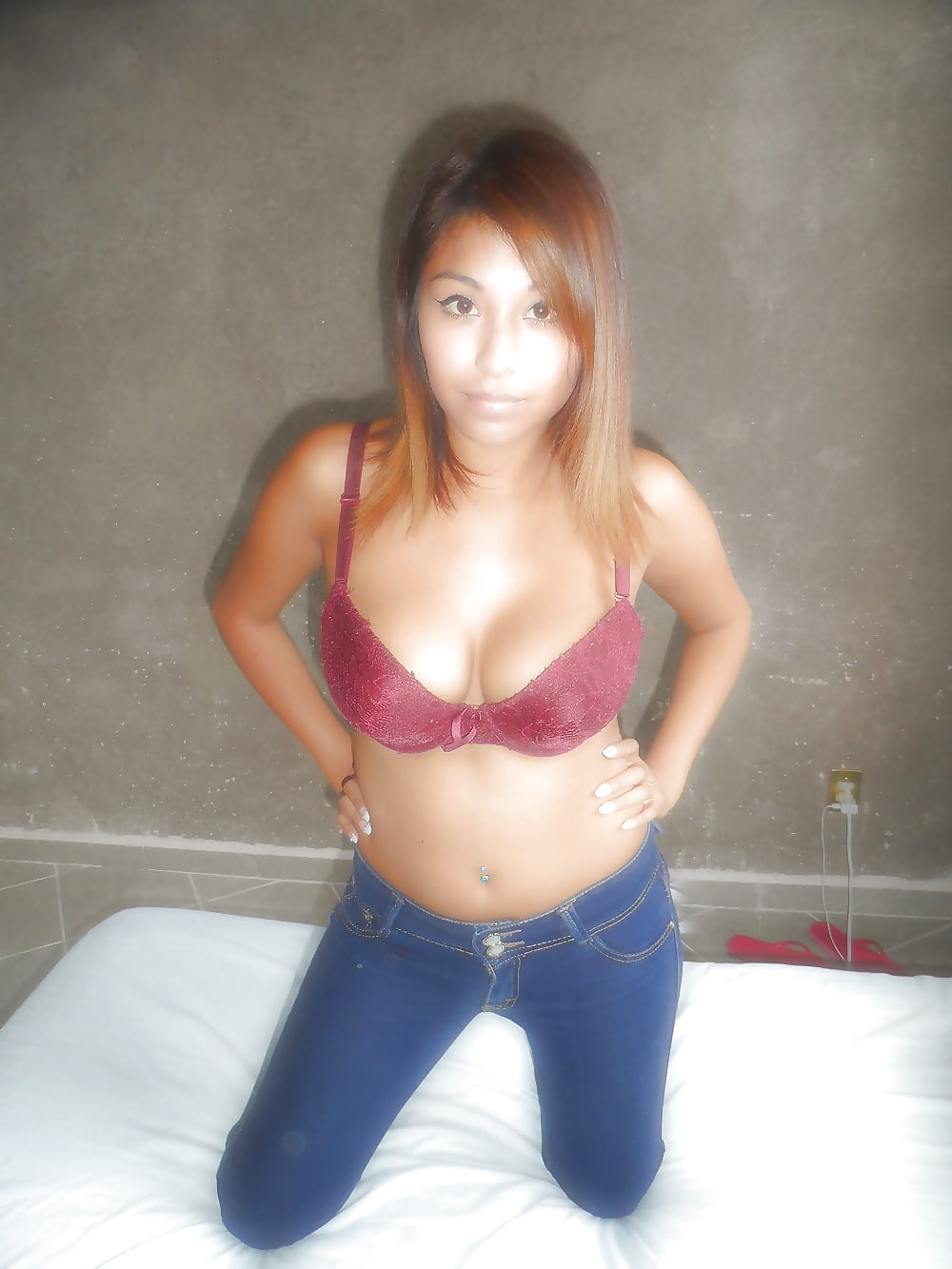 Free Latina Teen Whore photos