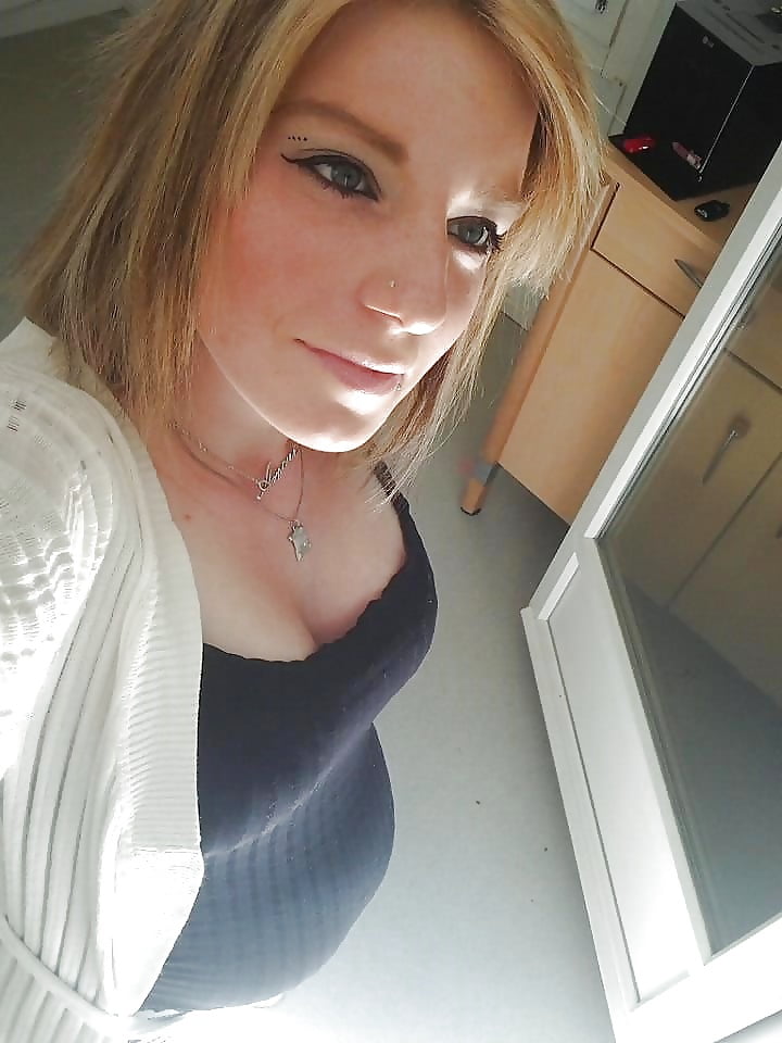 Free Random pregnant redheads photos