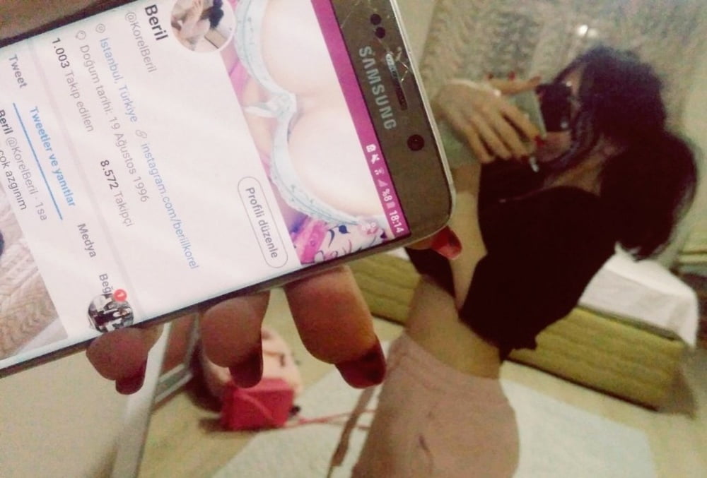 Free Beril Turkish SLUT photos