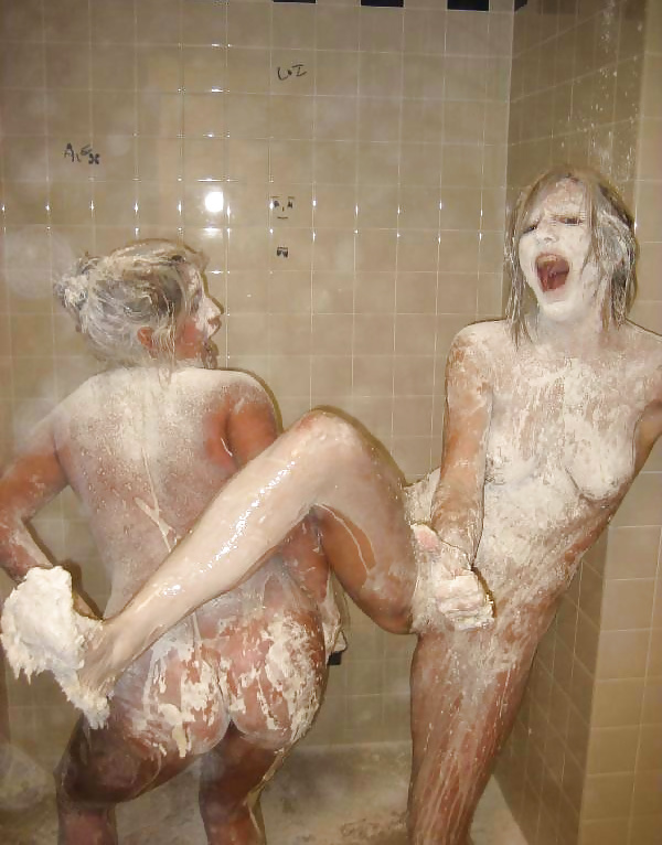 Free Flour shower photos
