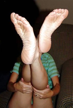 jerk it to these feet 7