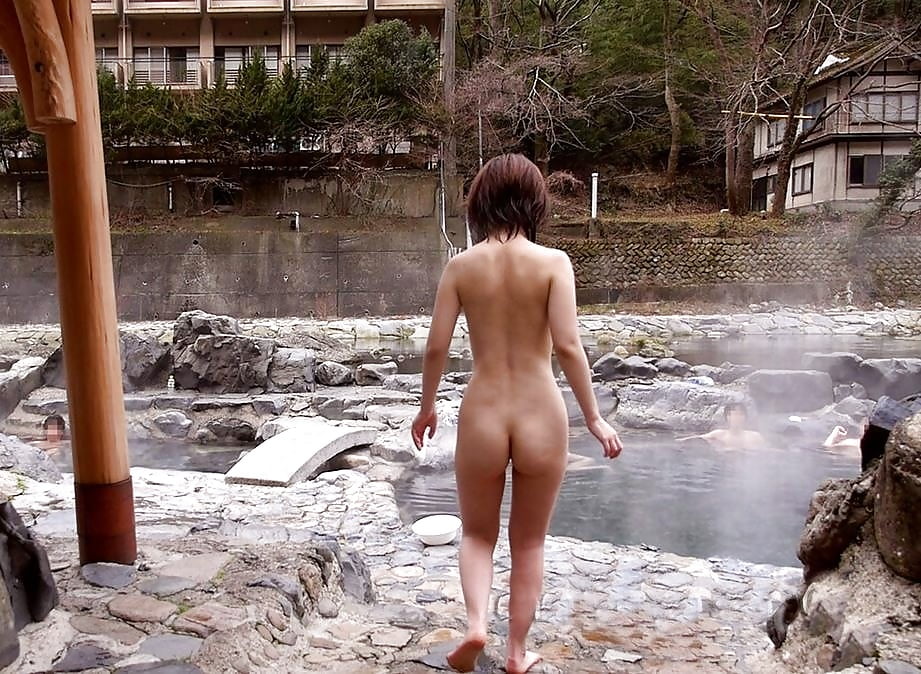 Lovely Japanese Woman Nude Taking A Bath In An Onsen
