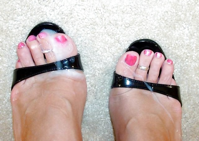 Free sexy toes photos