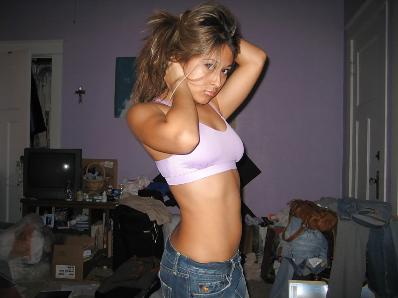 Free Latina Hottie photos