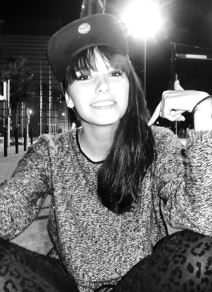 Free Louise la petite salope photos