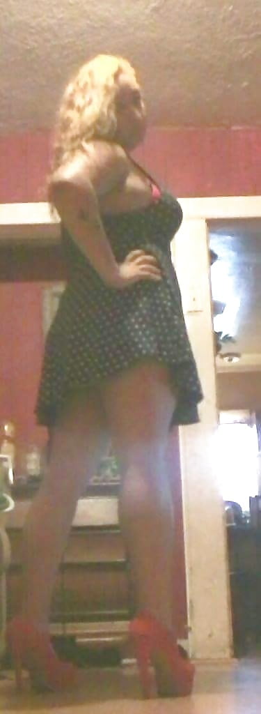 Free Mexican Latina milf photos