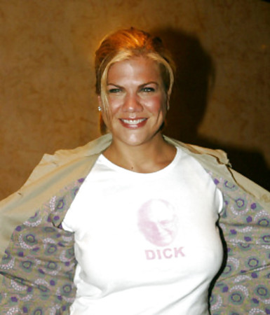 385px x 450px - Kristen Johnston - 20 Pics | xHamster