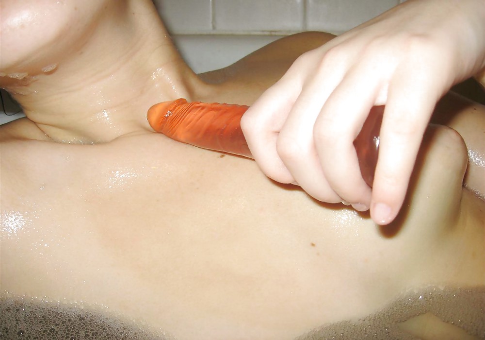 Free SIE WICHST AM LIEBSTEN IN DER WANNE photos