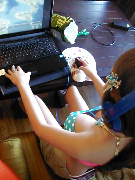 Free Nina chillin out. photos