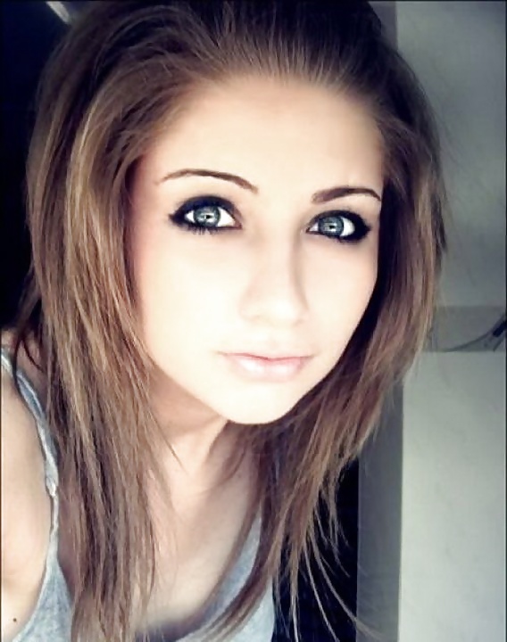 Free Hot Emo girls photos