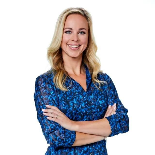 Hot Dutch newsreporter. How do you fuck her? - 16 Photos 