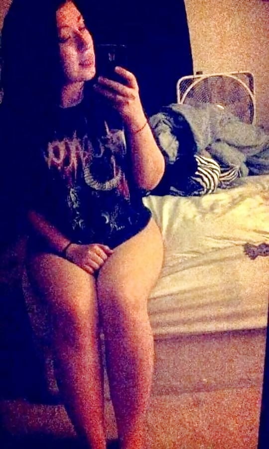 Free Hot teen wants exposed photos