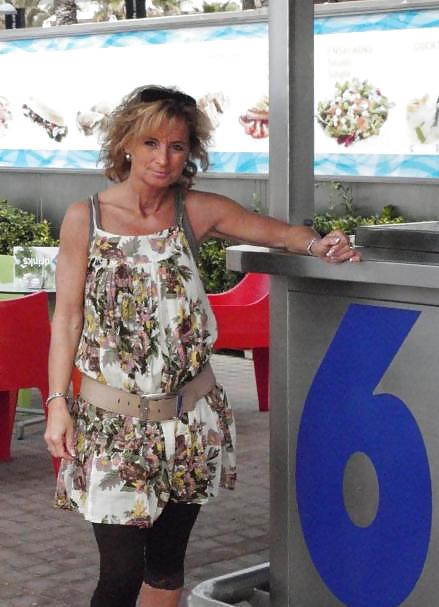 Free Mama Sylvia photos