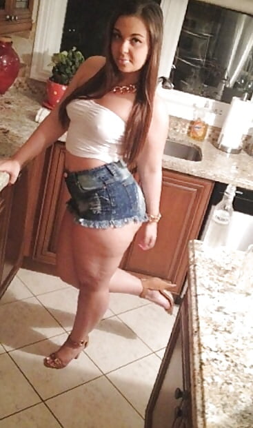 Free PAWG: Phat Ass White Girls 23 photos