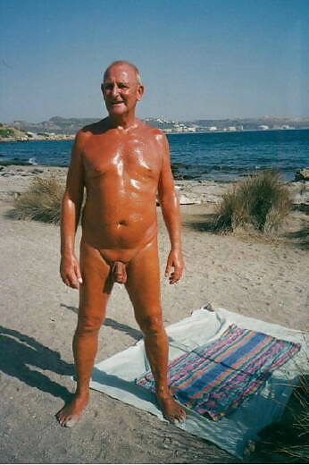 Free Daddies on the beach photos