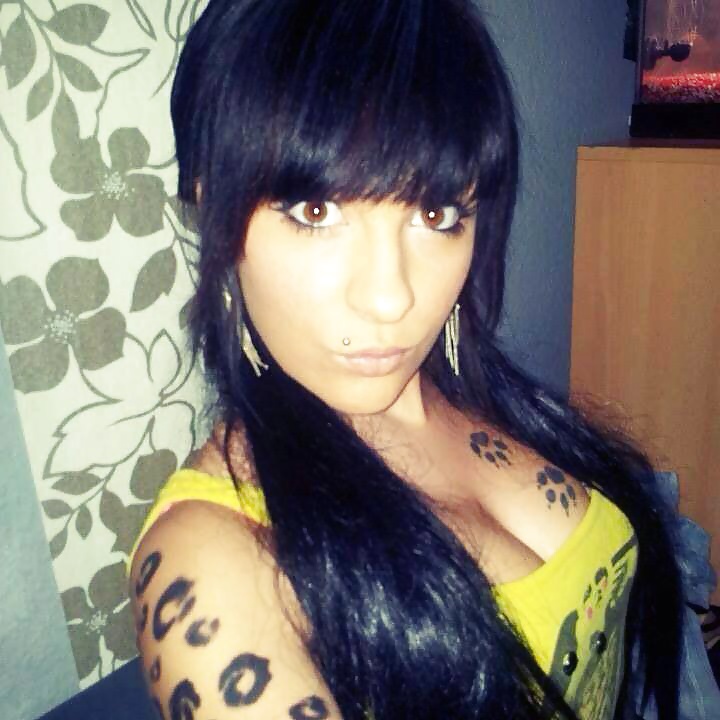 Free German FB sluts voting #7 - pls vote and comment photos