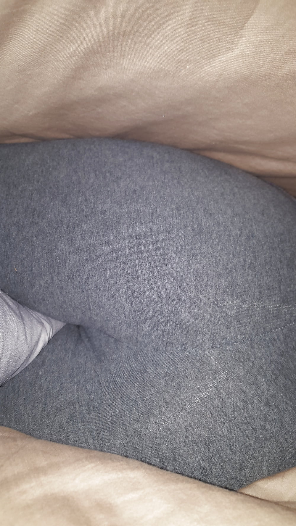 Free MILF needs more cum on her hot ass in yoga pants photos