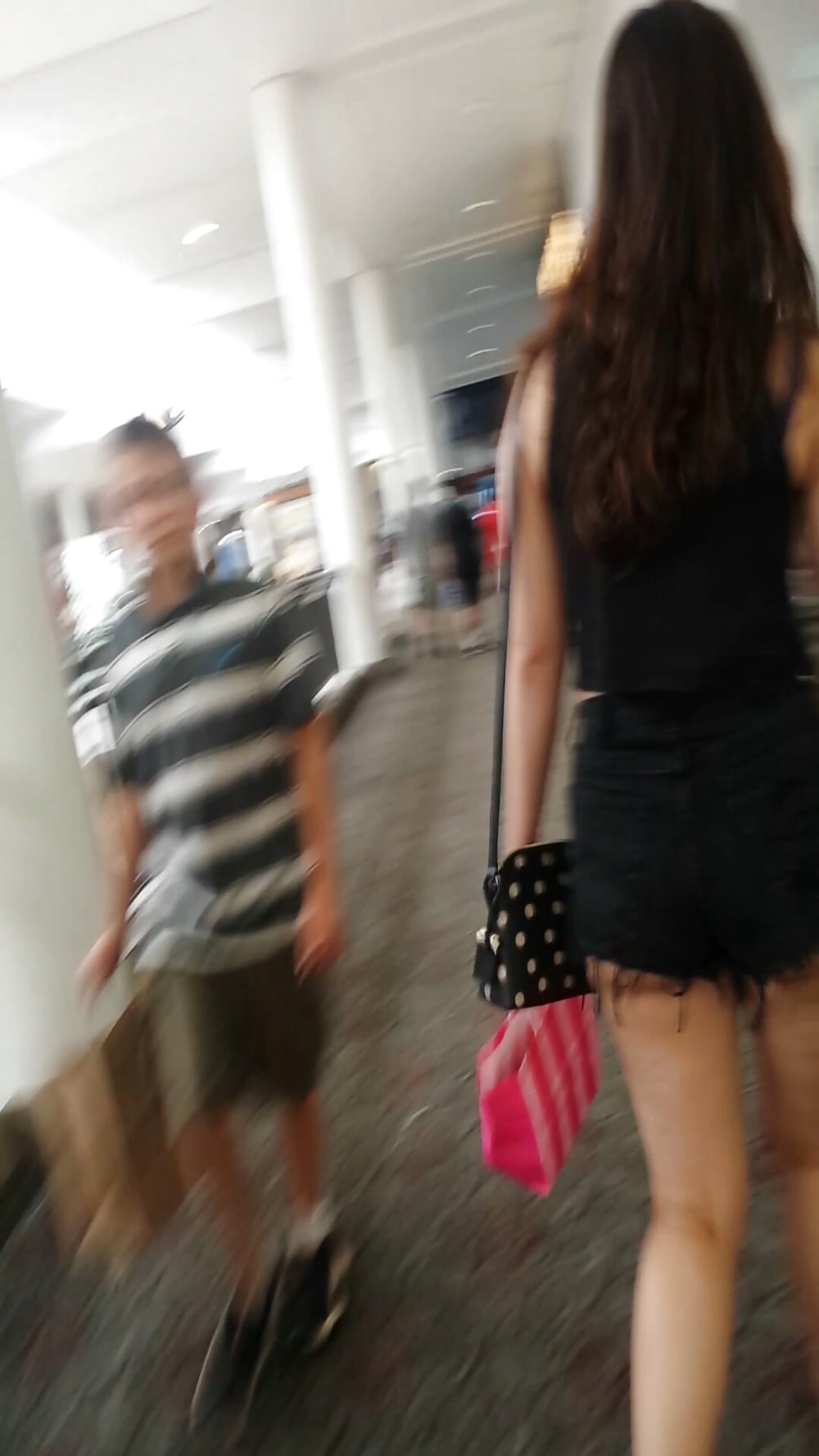 Free candid ass 2 photos