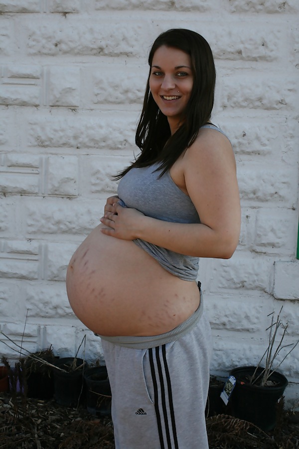 Free Pregnant Bellies photos