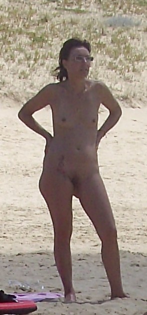 Free Nude Beach Biarriz (4) photos