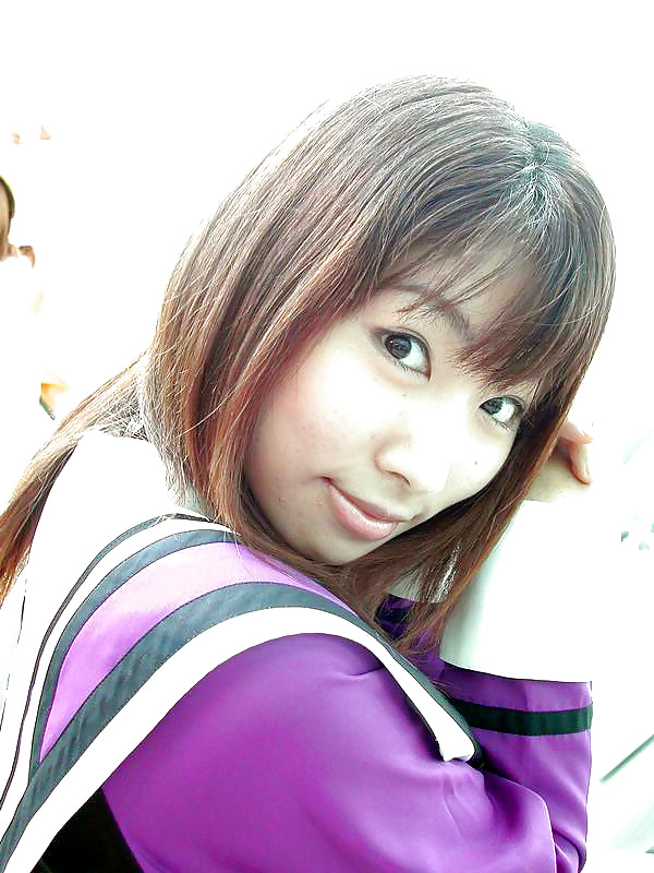 Free Japanese costume player AI photos